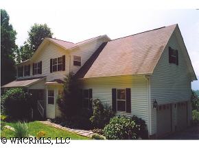 1050 Black Pine Rdg, Marshall, NC 28753 photo 1