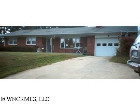 4546 Pisgah Dr, Canton, NC 28716 photo 1