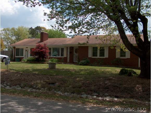 577 Arrowhead Trl, Marion, NC 28752 photo 1