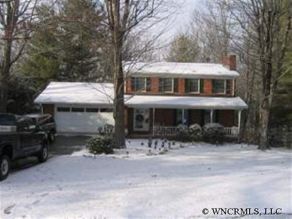 90 Ridgeway Dr, Mars Hill, NC 28754 photo 1