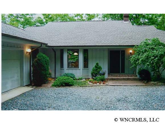 90 Ugiladi Ct, Brevard, NC 28712 photo 1