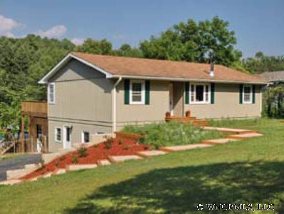 329 White Pine Dr, Fletcher, NC 28732 photo 1
