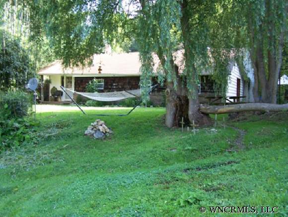 5138 Grapevine Rd, Marshall, NC 28753 photo 1