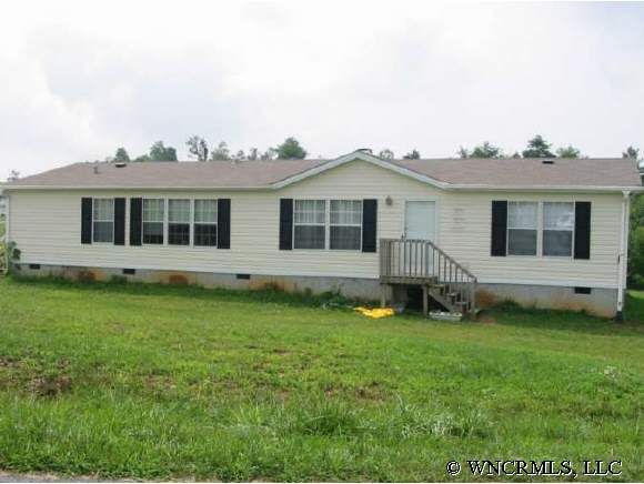 404 Divide Loop, Flat Rock, NC 28731 photo 1