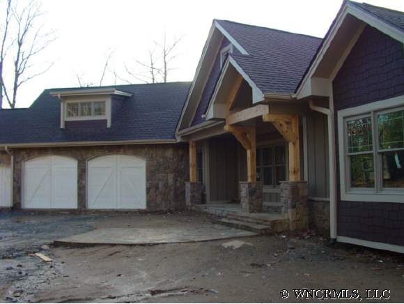 106 Scenic Dr, Flat Rock, NC 28731 photo 1