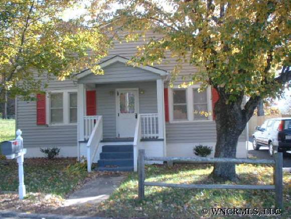 150 Spencer St, Clyde, NC 28721 photo 1