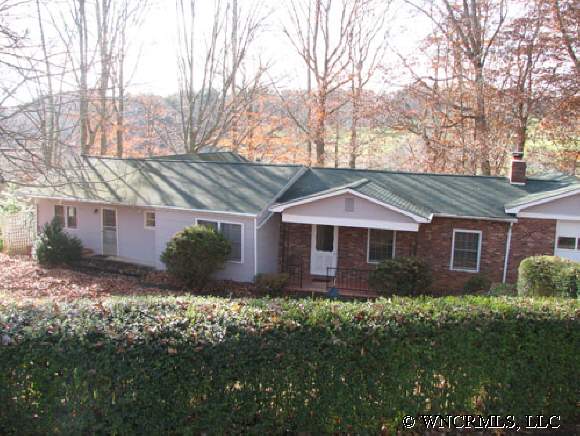 439 Bailey St, Mars Hill, NC 28754 photo 1