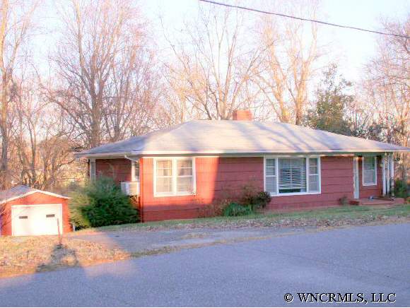 300 Henredon Rd, Morganton, NC 28655 photo 1