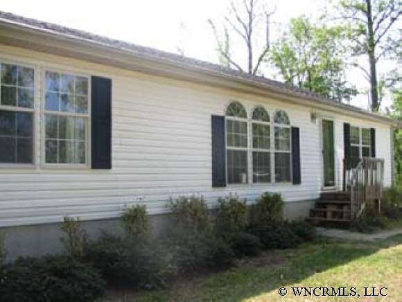 135 Rivercrest, Flat Rock, NC 28731 photo 1