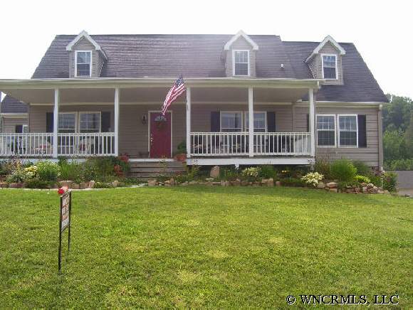 224 Spring Dr, Mars Hill, NC 28754 photo 1
