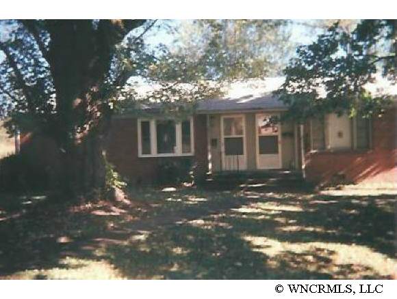 39 Trowbridge Ln, Brevard, NC 28712 photo 1