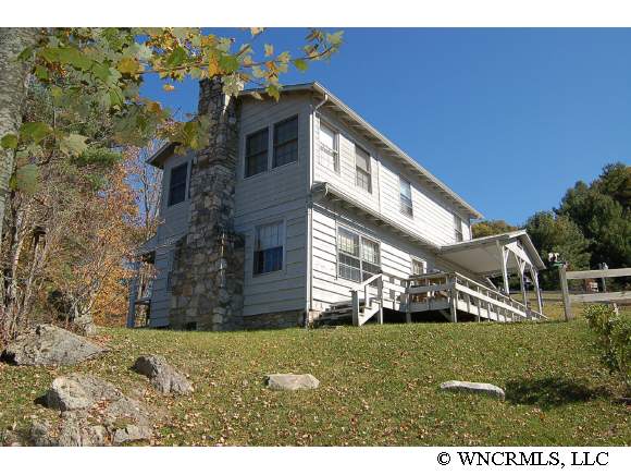 789 Doc Graham Rd, Clyde, NC 28721 photo 1