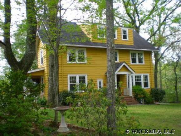 997 Carolina Dr, Tryon, NC 28782 photo 1