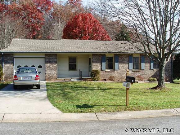 36 Resada Dr, Brevard, NC 28712 photo 1