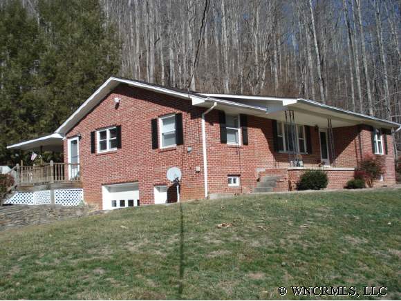 6474 Little Pine Rd, Marshall, NC 28753 photo 1