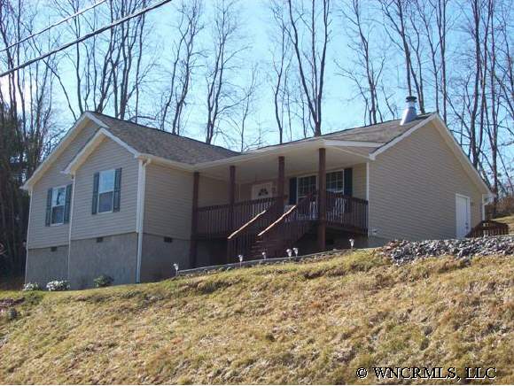 337 Maple Leaf Ln, Clyde, NC 28721 photo 1