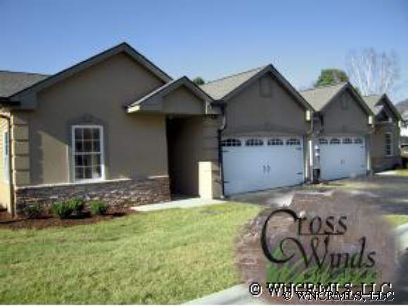 18 Crosswinds Dr, Clyde, NC 28721 photo 1