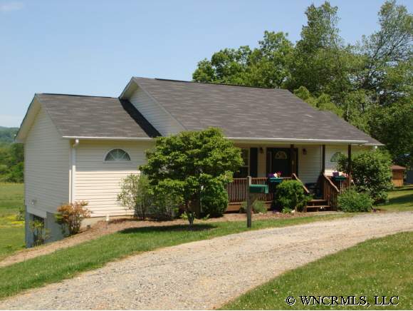 31 High School Rd, Brevard, NC 28712 photo 1