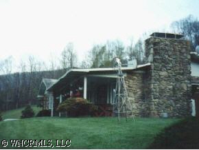 218 High Windy Dr, Canton, NC 28716 photo 1