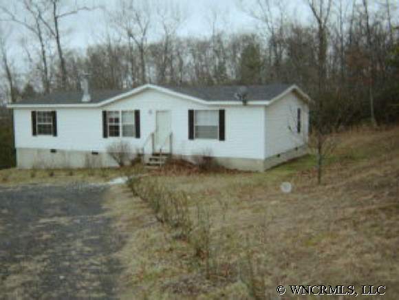 44 Ivy Dr, Spruce Pine, NC 28777 photo 1
