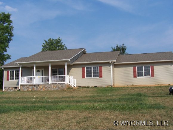 3014 Fairview Rd, Marion, NC 28752 photo 1