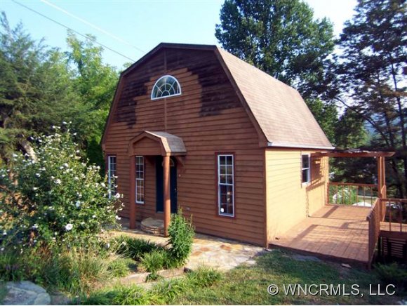2137 Old Clyde Rd, Clyde, NC 28721 photo 1