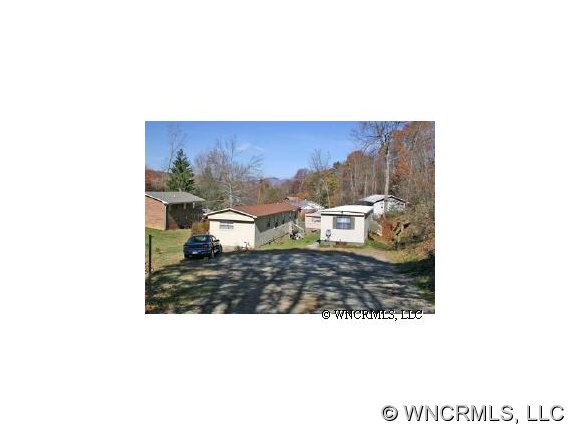 33 35 Castle Dr, Clyde, NC 28721 photo 1