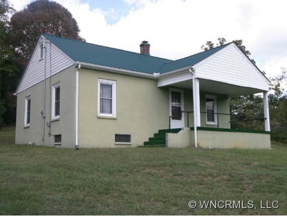 504 Barnard Rd, Marshall, NC 28753 photo 1