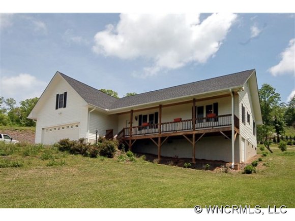 38 Guy Way, Canton, NC 28716 photo 1