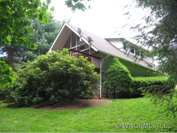 33 Hemlock Ln, Clyde, NC 28721 photo 1