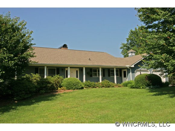 651 Windover Dr, Brevard, NC 28712 photo 1