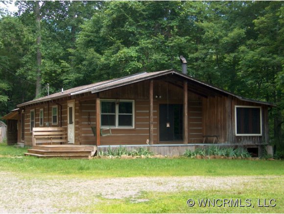 84 Brittle Bark Rd, Sylva, NC 28779 photo 1