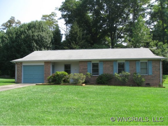 160 Resada Dr, Brevard, NC 28712 photo 1