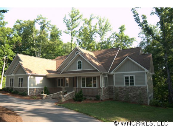 106 Poplar Loop Dr, Flat Rock, NC 28731 photo 1