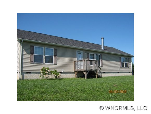 109 Divide Loop, Flat Rock, NC 28731 photo 1