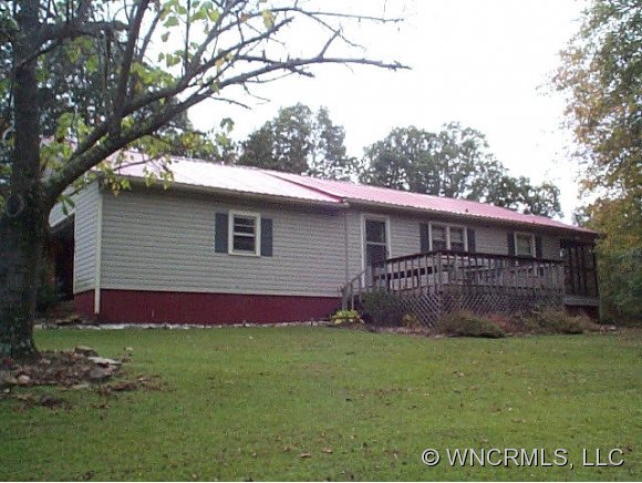 557 Coopers Gap Rd, Mill Spring, NC 28756 photo 1