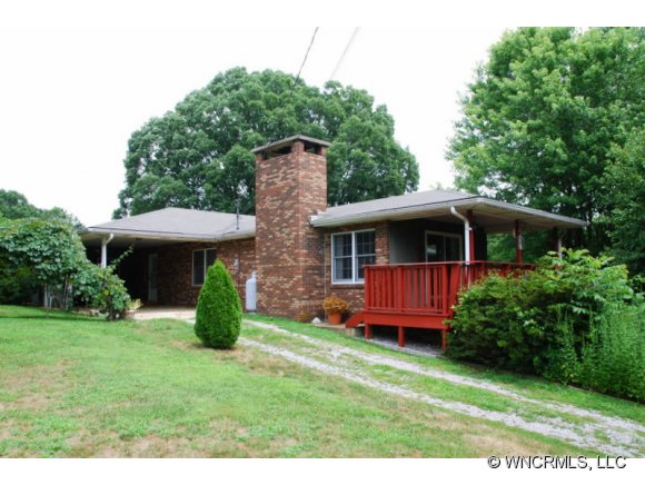 39 Kinzee Dr, Clyde, NC 28721 photo 1