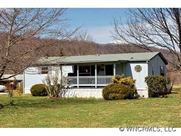 106 Lambert Ln, Canton, NC 28716 photo 1
