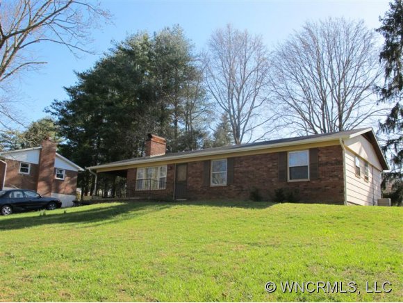 3 Summit Dr, Arden, NC 28704 photo 1