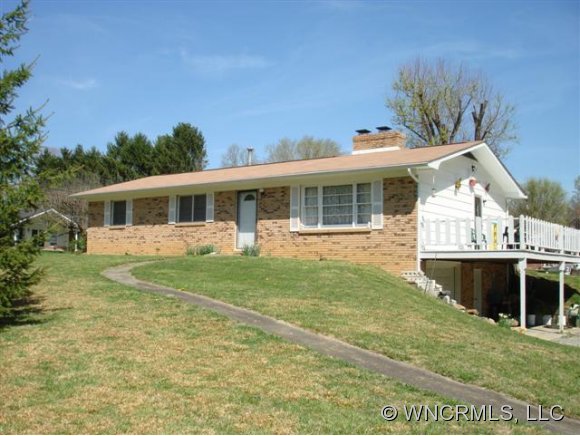 2 Oakbrook Rd, Fletcher, NC 28732 photo 1