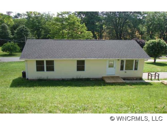 570 Forest St, Mars Hill, NC 28754 photo 1