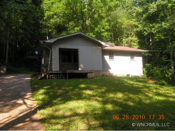 71 Brewer Rd, Franklin, NC 28734 photo 1