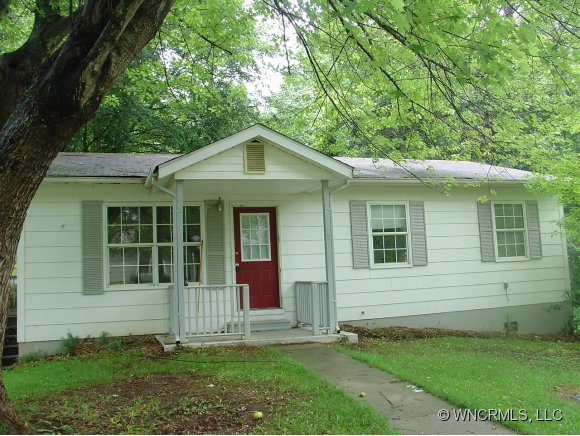 31 Meadow Rd, Clyde, NC 28721 photo 1