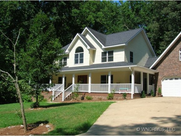22 Devonshire Dr, Candler, NC 28715 photo 1