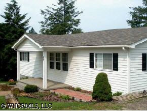 45 Clark Ln, Canton, NC 28716 photo 1