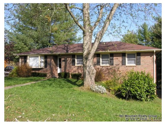 12 Summit Dr, Arden, NC 28704 photo 1