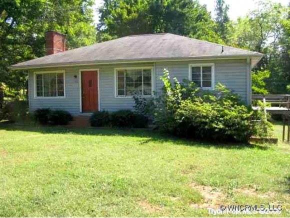 56 E Constance St, Columbus, NC 28722 photo 1