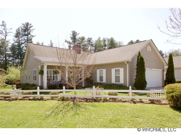 95 Cambridge, Brevard, NC 28712 photo 1