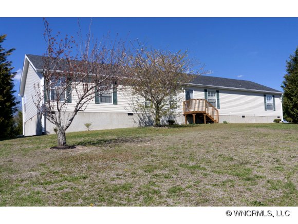 471 Divide Loop, Flat Rock, NC 28731 photo 1