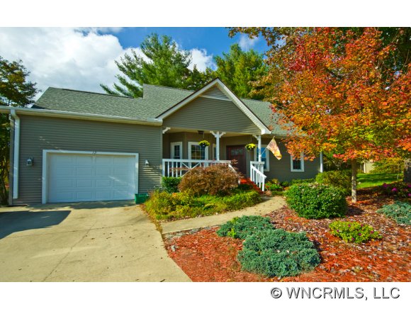 12 Chipmunk Ct, Brevard, NC 28712 photo 1